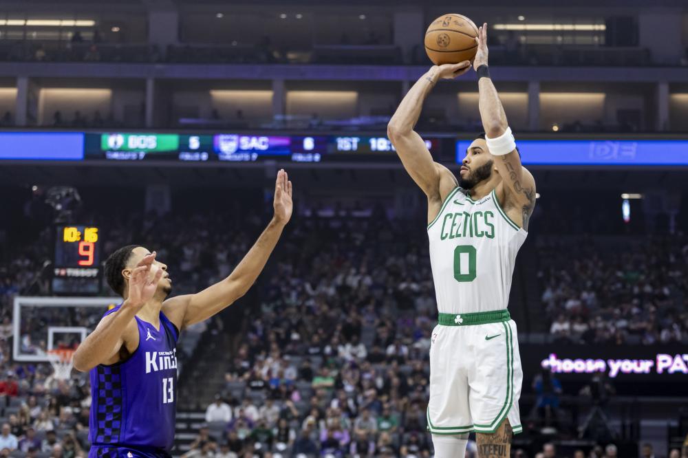 足坛关注的 足坛关注的