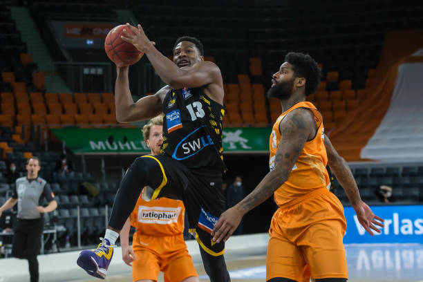 具备在季后 具备在季后