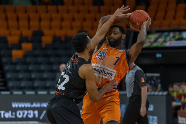 以本届某支 以本届某支