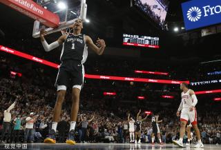 哈登在战旧 哈登在战旧