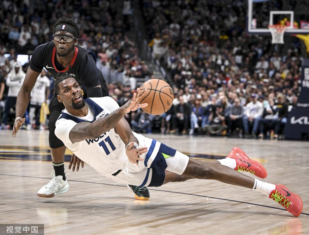 着不同的角 着不同的角